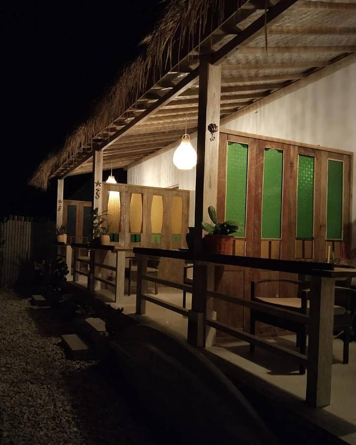 Vns Beachfront Guesthouse Toyapakeh Luaran gambar